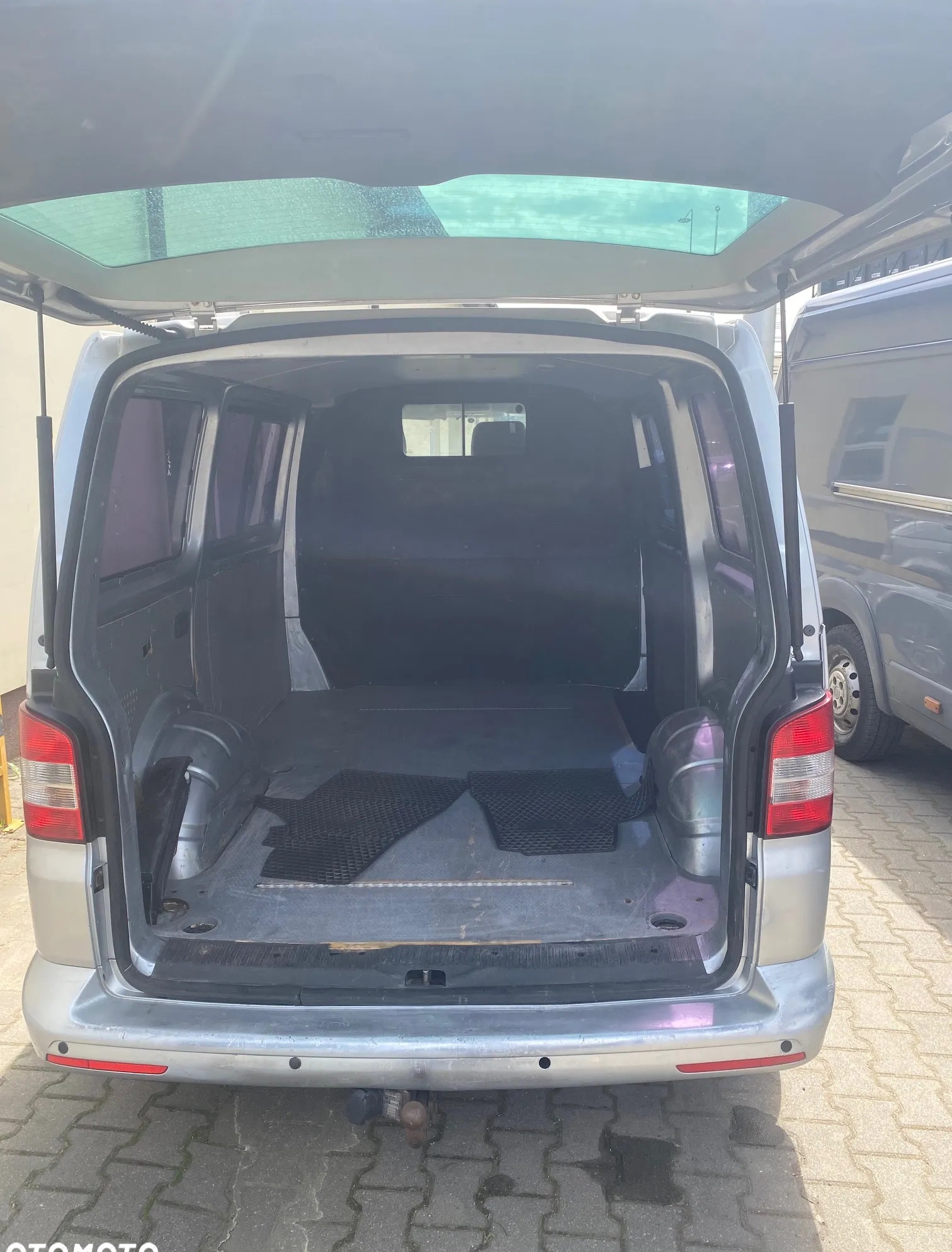 Volkswagen Transporter cena 43050 przebieg: 259500, rok produkcji 2012 z Warszawa małe 29